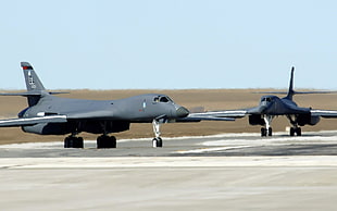 two gray airplanes, airplane, Rockwell B-1 Lancer