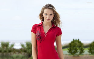 woman in red polo shirt HD wallpaper