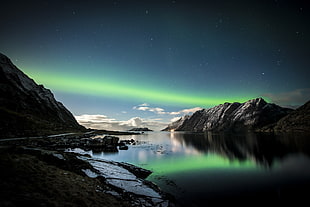calm body of water, Norway, mountains, Lofoten, aurorae HD wallpaper