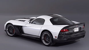 white-and-black Dodge Viper