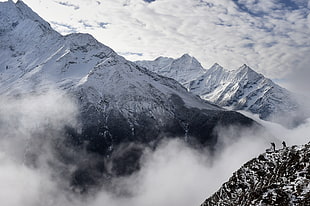 photo of Mt. Everest HD wallpaper