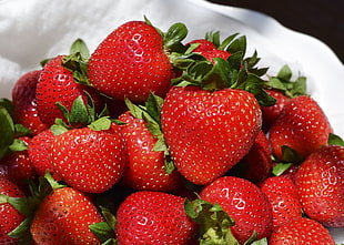 red strawberry fruit lot