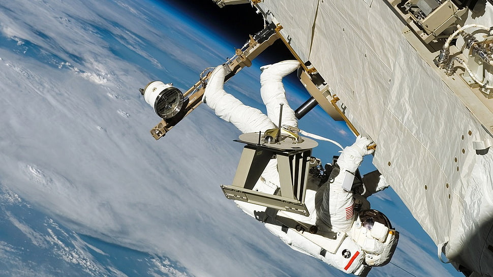 astronaut, space, astronaut, Earth HD wallpaper