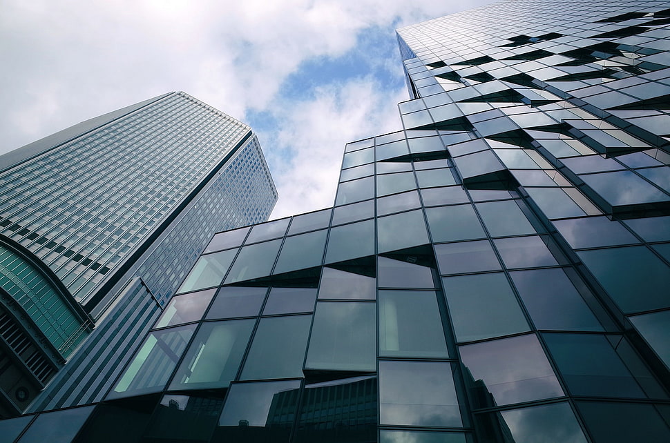 green and gray painted building, skyscraper HD wallpaper
