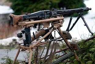 brown and black armalite with bullets, MG42, weapon HD wallpaper