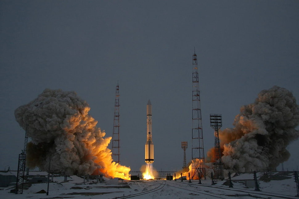 launching rocket, rocket, smoke, dust, burning HD wallpaper