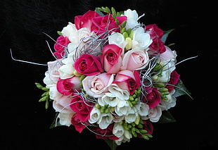 pink and white Rose bouquet