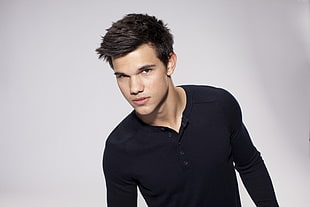 photo of Taylor Lautner HD wallpaper