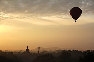 hot air balloon flying on sky photo HD wallpaper