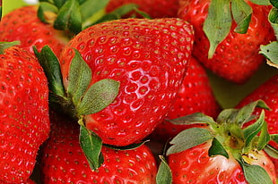Strawberries in close up photography