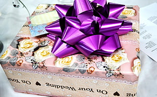 yellow and pink rose-print wedding gift box