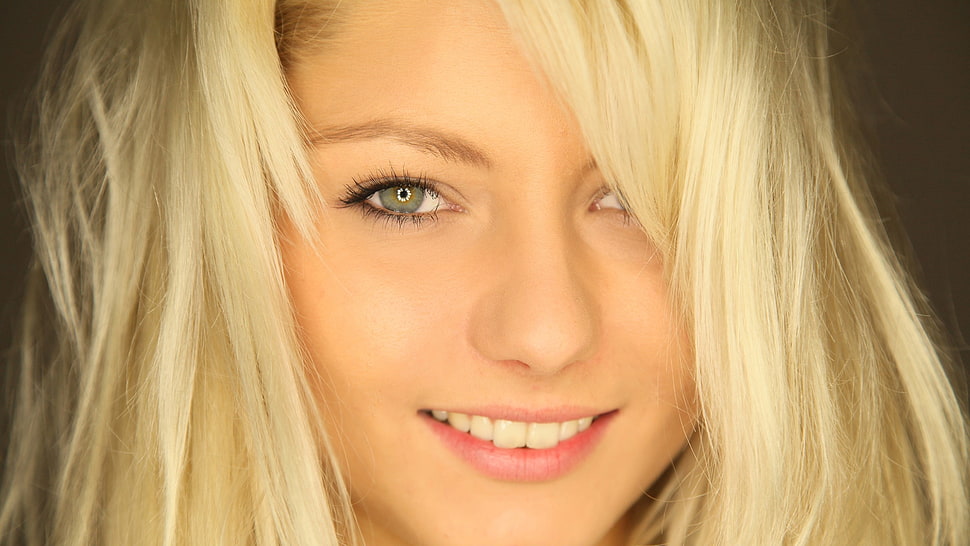 woman's blonde hair HD wallpaper