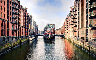 red painted buildings, Hamburg, Germany, cityscape, river