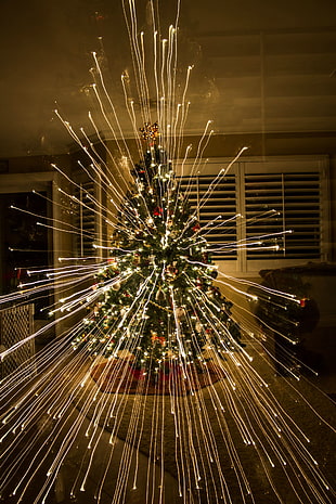 Christmas tree with lights, lights, Christmas Tree HD wallpaper