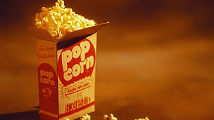 crispy delicious popcorn box, popcorn HD wallpaper