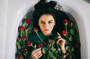 woman in bathtub with roses HD wallpaper
