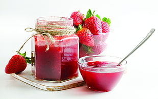 Strawberry jam with fruits HD wallpaper