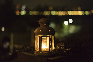 macro photography of kerosene lamp