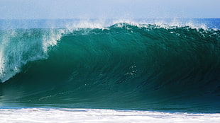 close up photo of blue sea wave