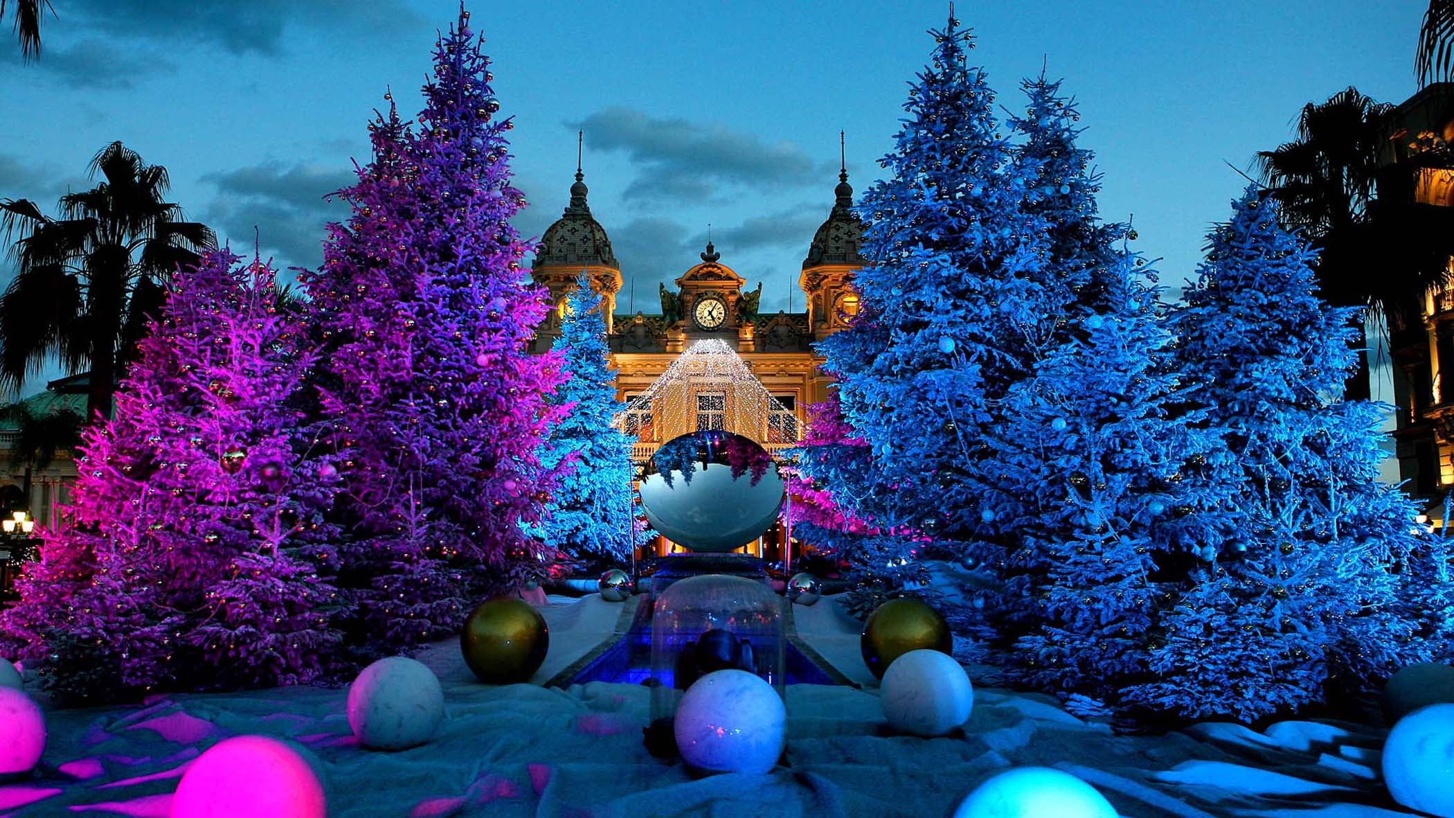 photo of a mansion with garden christmas decors