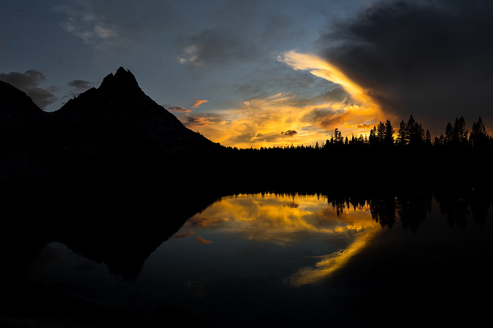 silhouette of mountain HD wallpaper