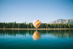 yellow, blue, and red air balloon, balloon, landscape, river, mountains HD wallpaper