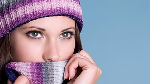 purple-and-pink knit cap and scarf