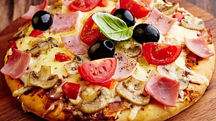 tomato. meat and cheese pizza HD wallpaper