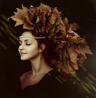 woman wearing leaf hat HD wallpaper