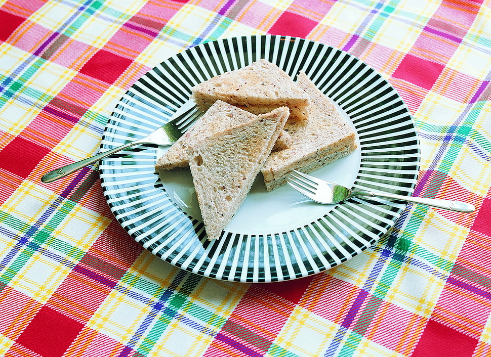 sandwich on plate HD wallpaper