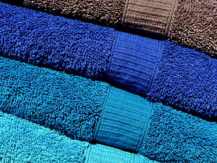 four assorted-color of mats