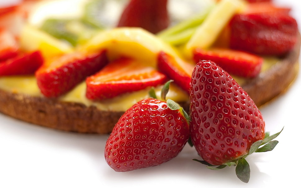 strawberries with pie HD wallpaper