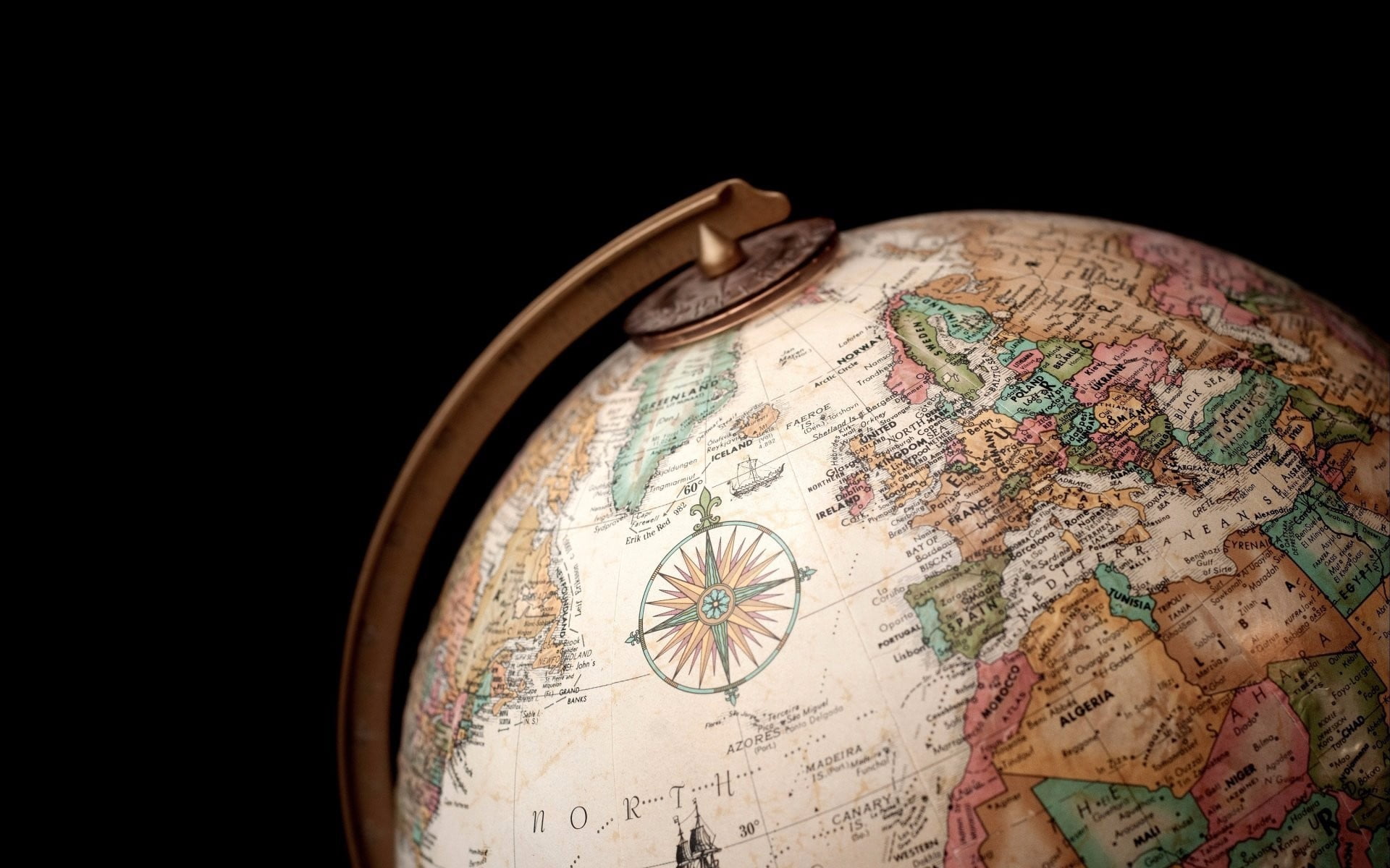brown framed desk globe, minimalism, artwork, globes, world map