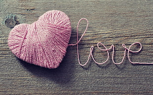 pink yarn, love, wooden surface HD wallpaper