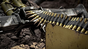 gold ammos, gun, ammunition, machine gun, MG 42 HD wallpaper