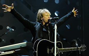 Bon Jovi singing on stage HD wallpaper