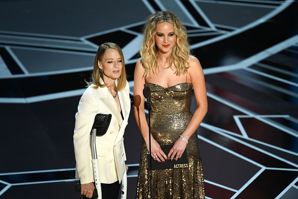 Jennifer Lawrence, Jennifer Lawrence, Jodie Foster, Oscar 2018 HD wallpaper