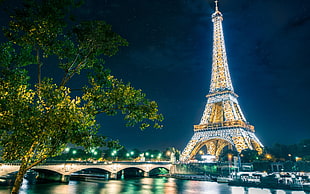 low angle photography of Eiffel Tower, Paris HD wallpaper