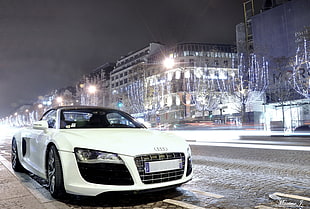 white Audio coupe, Audi