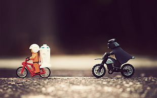 two plastic toys, LEGO, Star Wars