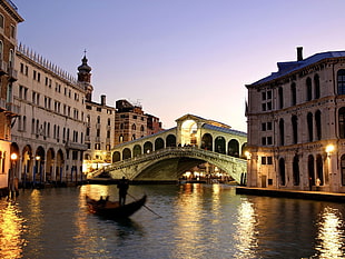 Rialto Bridge, Venice Italy HD wallpaper