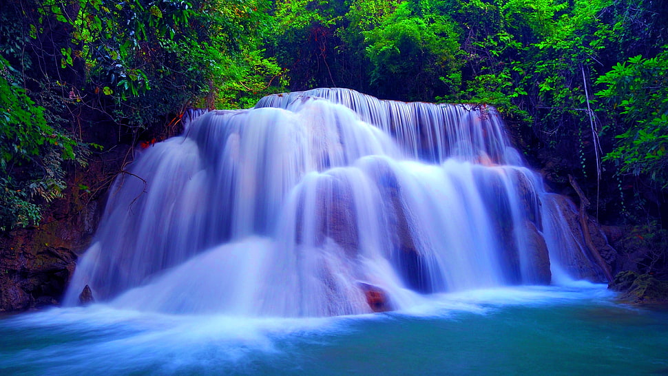 timelapse photography of waterfalls surrounded with green tree HD wallpaper