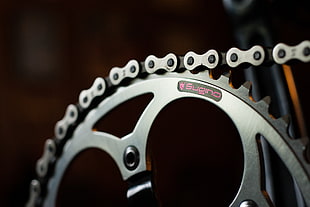 macro photography of gray Sugino bicycle cogset