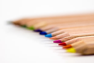assorted color pencils photography HD wallpaper