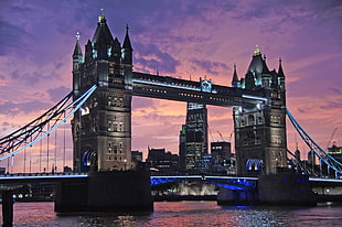 lighted Tower Bridge HD wallpaper