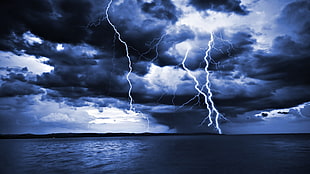 lightning and body of water, photography, sea, water, lightning HD wallpaper