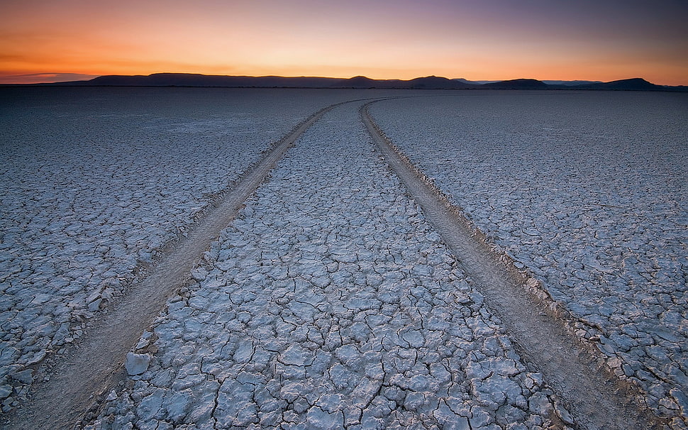 gray concrete floor during sunset HD wallpaper