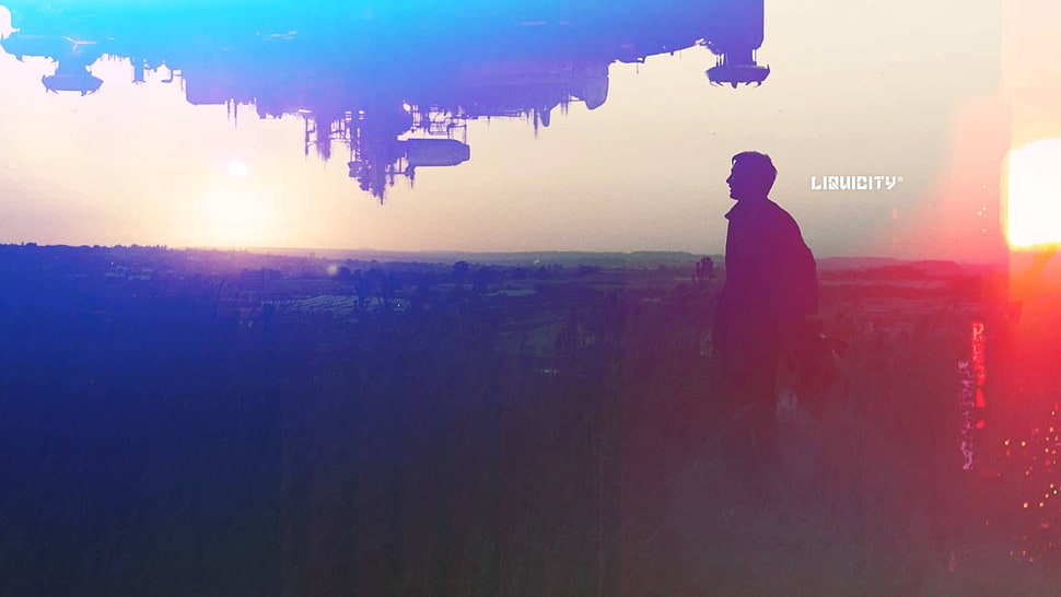 man standing under golden hour silhouette, Liquicity, District 9, movies, science fiction HD wallpaper