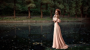 woman wearing pink off-shoulder dress HD wallpaper