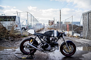black cruiser motorcycle, Cafe Racer, motorcycle, Ducati HD wallpaper